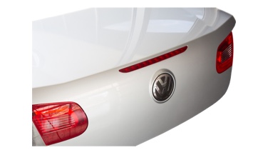 white vw trunk lid assembly